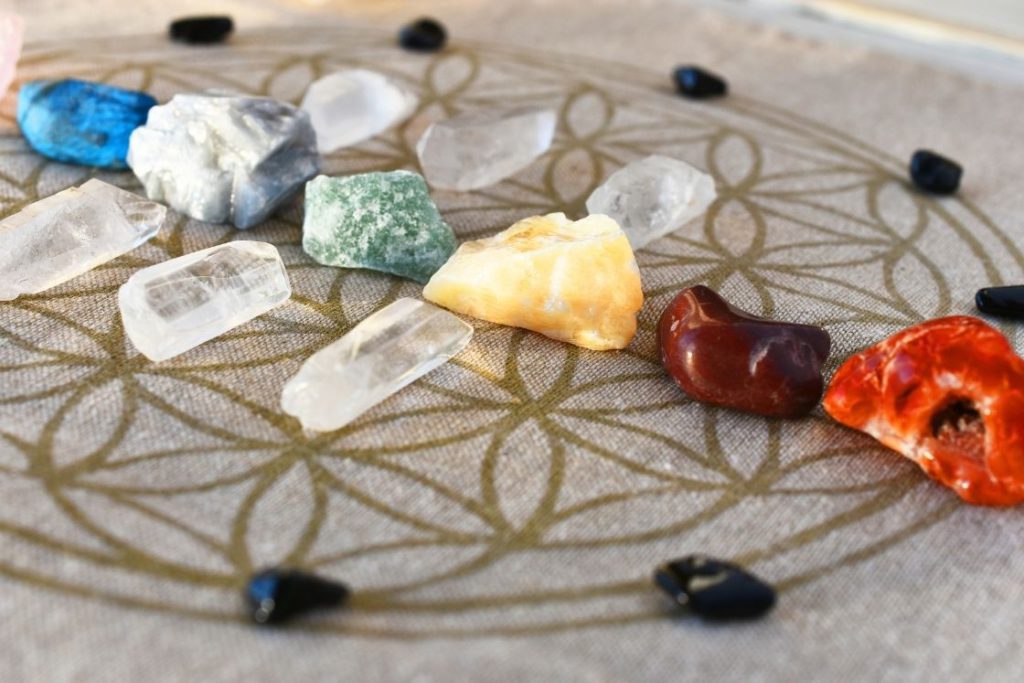 chakra-healing-stones-1024x683